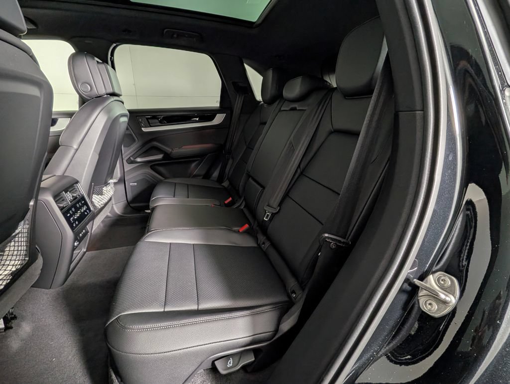 New 2026 Porsche Cayenne AWD/4WD image 24