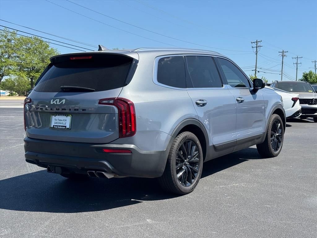 Certified 2022 Kia Telluride SX w/ Towing Package image 3
