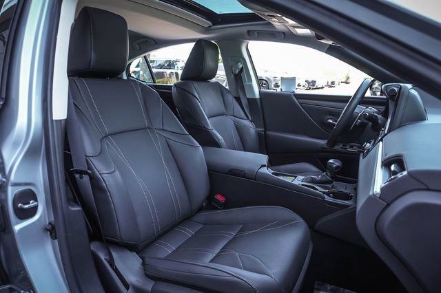 Certified 2025 Lexus ES 300h w/ Luxury Package FWD image 24