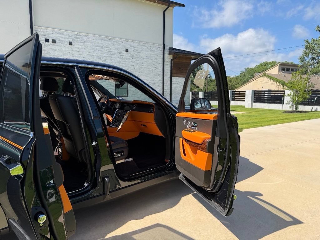 Used 2023 Rolls-Royce Cullinan w/ Cullinan Package AWD/4WD image 9