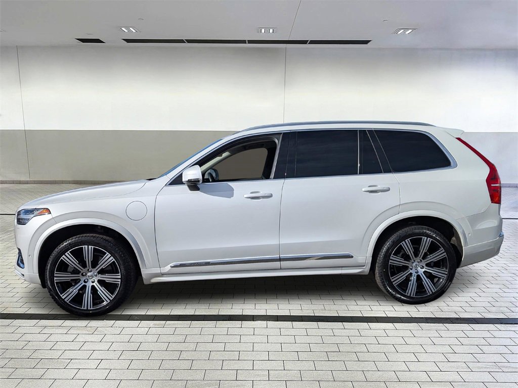 Used 2023 Volvo XC90 T8 Plus w/ Protection Package Premier image 2