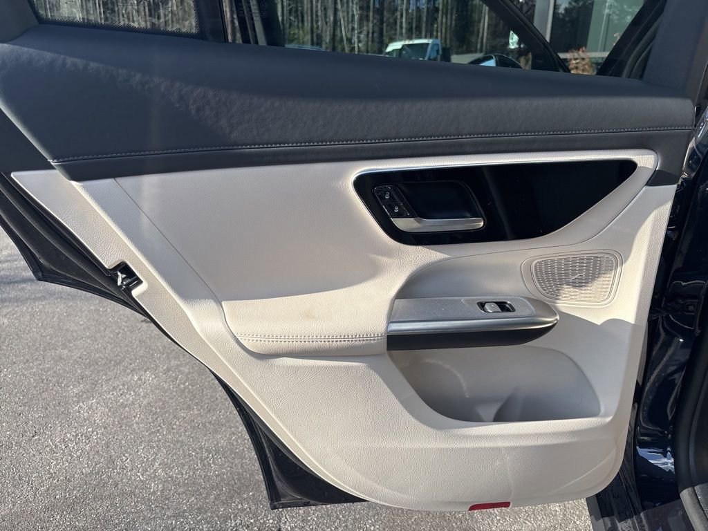 Used 2024 Mercedes-Benz GLC 300 image 19