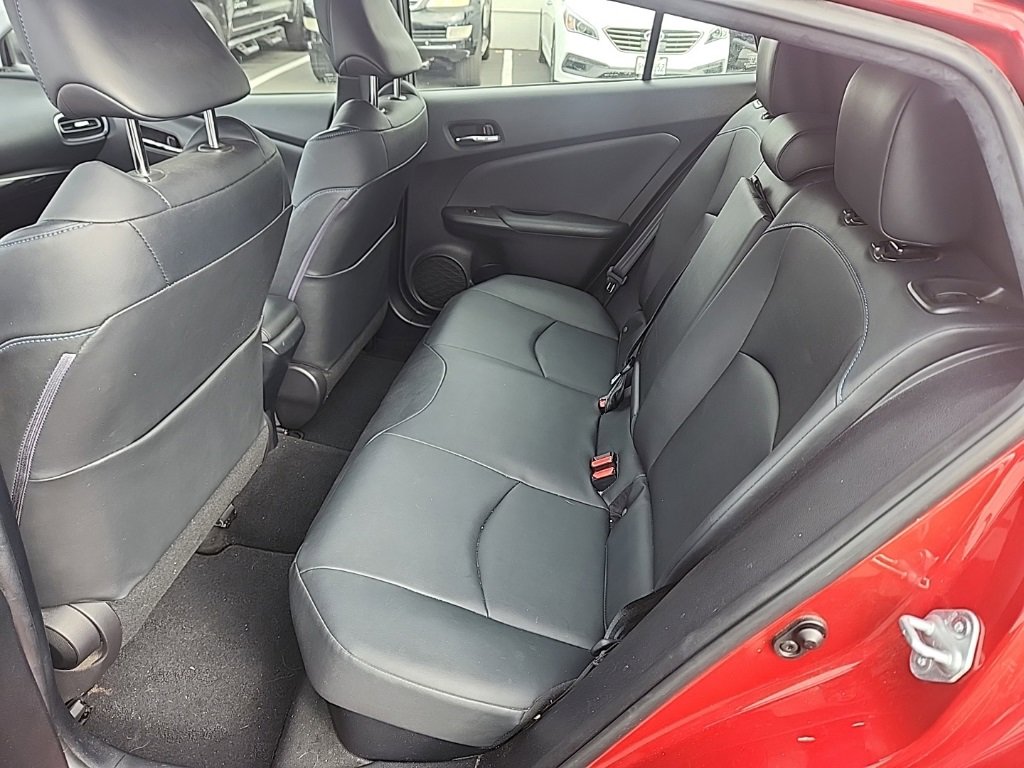 Used 2017 Toyota Prius Three Touring image 10