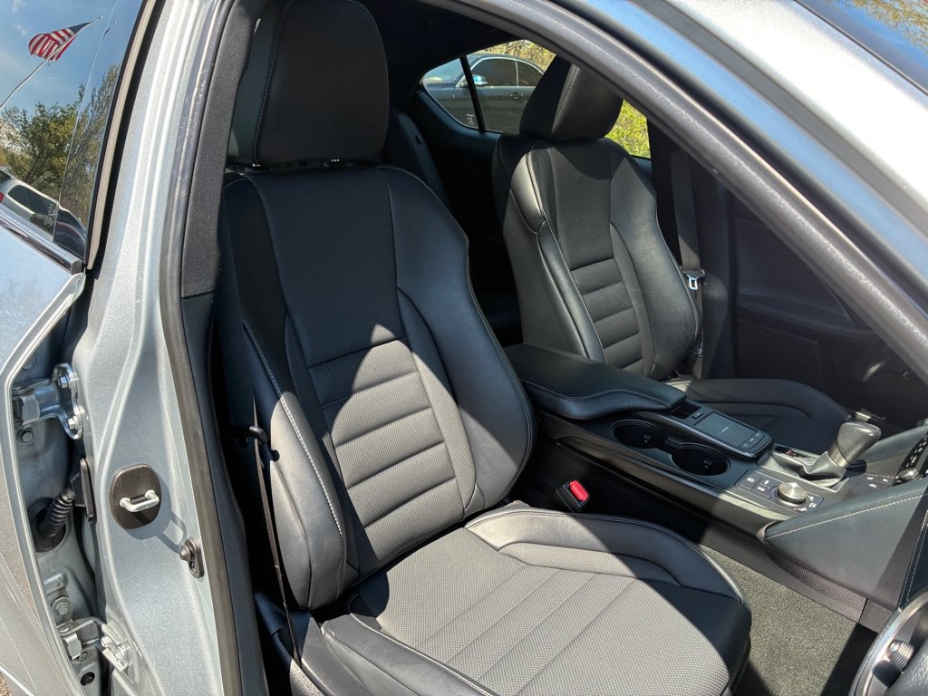 Used 2022 Lexus IS 350 F Sport w/ Accessory Package AWD/4WD image 21