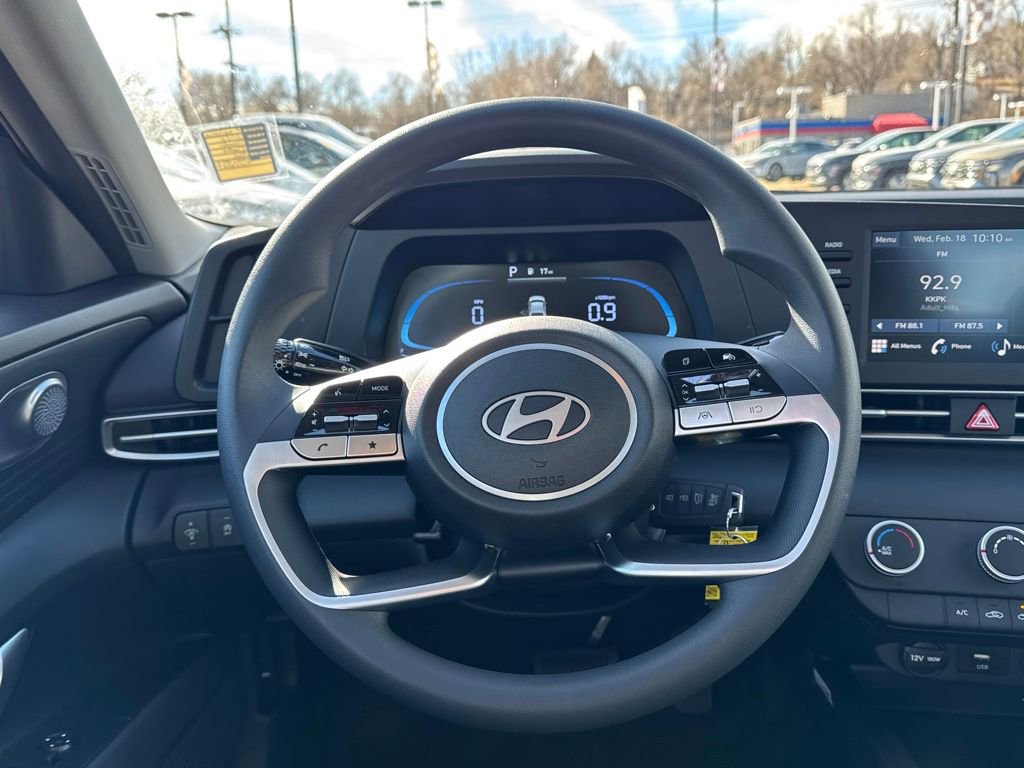 Certified 2026 Hyundai Elantra SE image 32