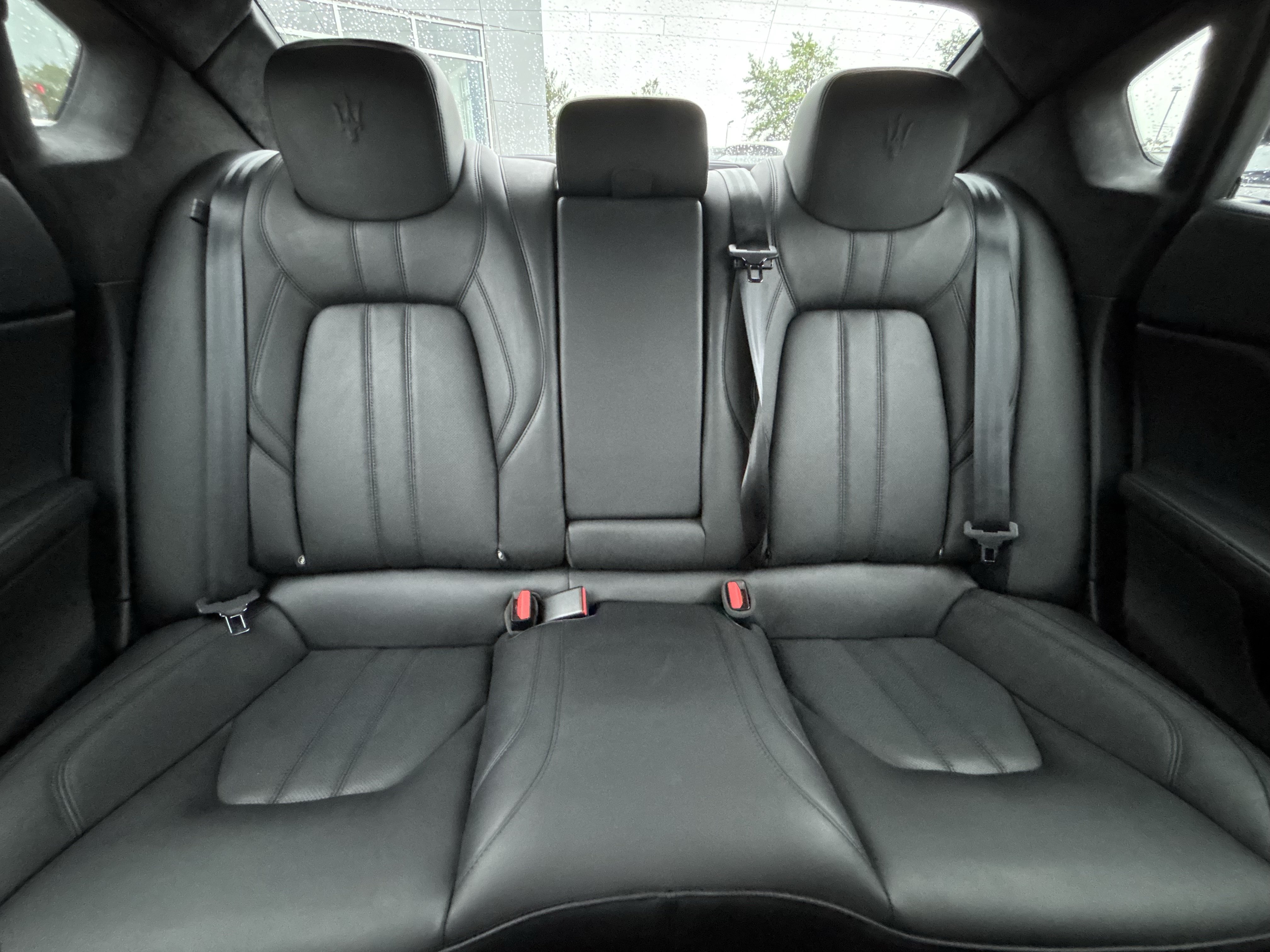 Used 2022 Maserati Quattroporte Modena RWD image 35