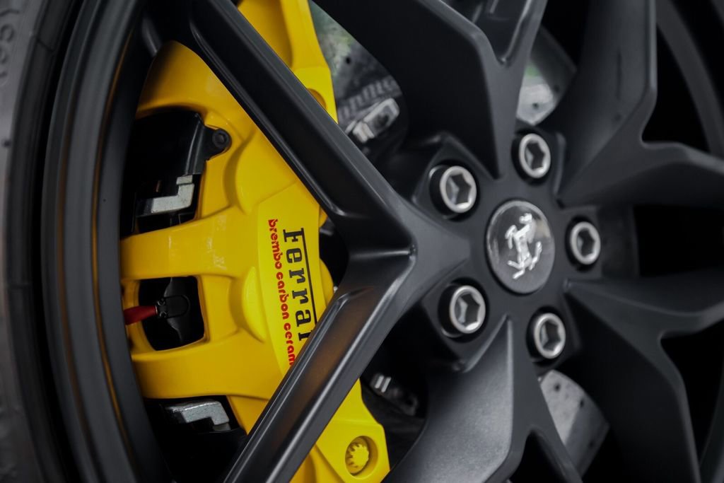 Certified 2020 Ferrari 488 Pista Spider RWD image 17