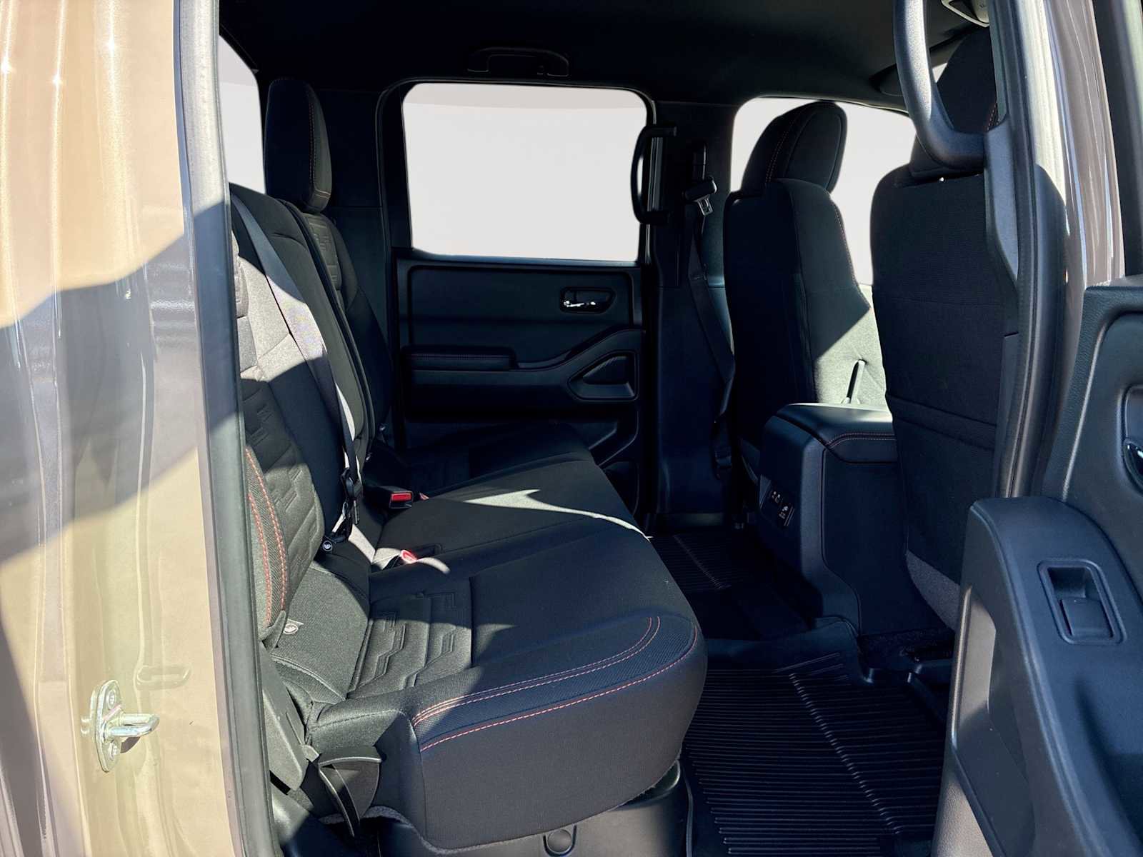 Used 2023 Nissan Frontier PRO-4X w/ Pro Convenience Package image 27