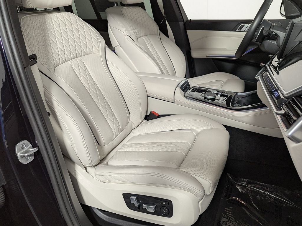 Certified 2024 BMW X5 xDrive40i w/ M Sport Package image 32