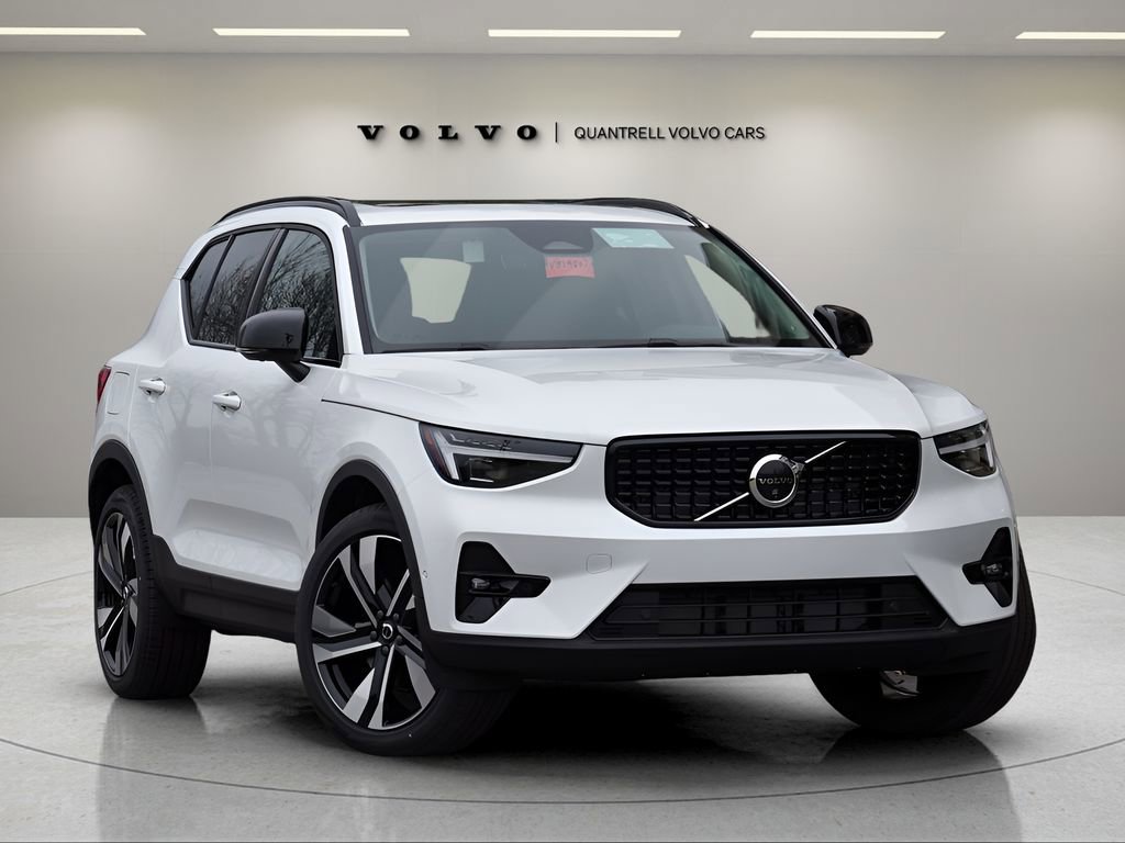 Certified 2025 Volvo XC40 B5 Ultra w/ Protection Package Premier image 1