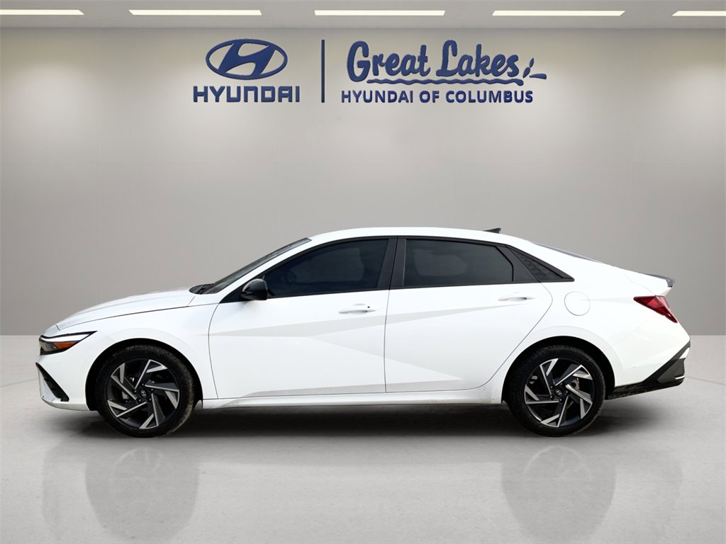 Certified 2025 Hyundai Elantra Sport image 2