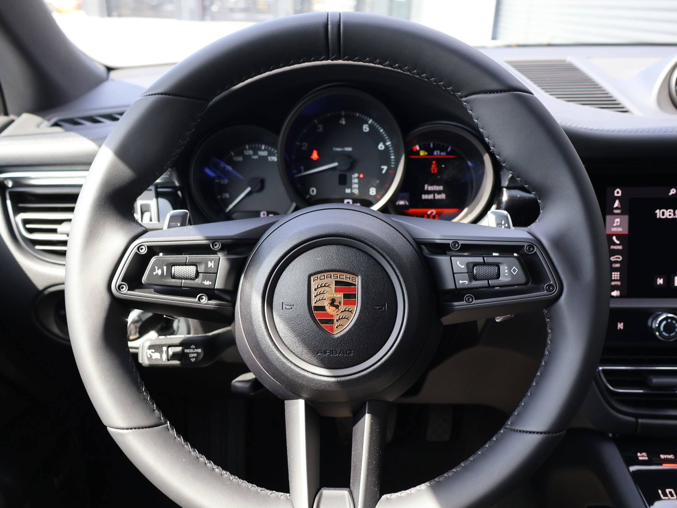 New 2026 Porsche Macan AWD/4WD image 16