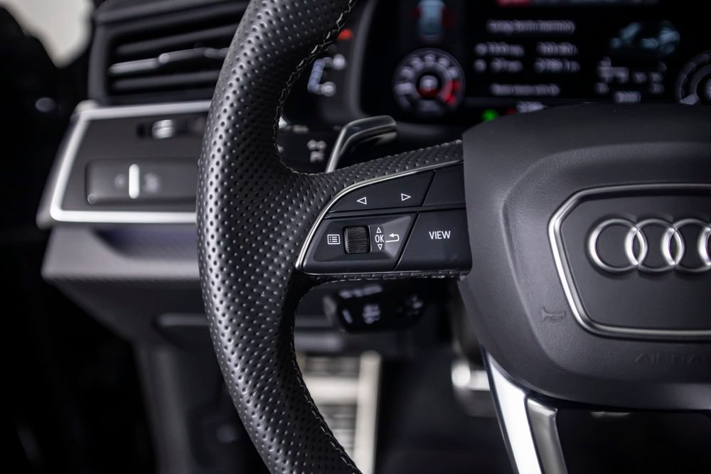 Used 2025 Audi RS Q8 performance AWD/4WD image 37