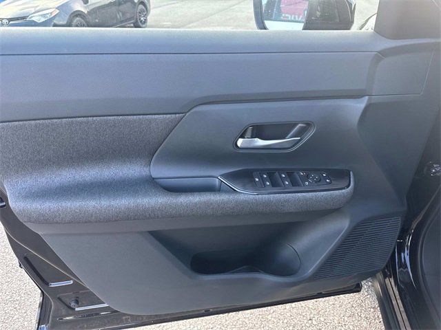 New 2025 Nissan Kicks SV w/ SV Premium Package image 22