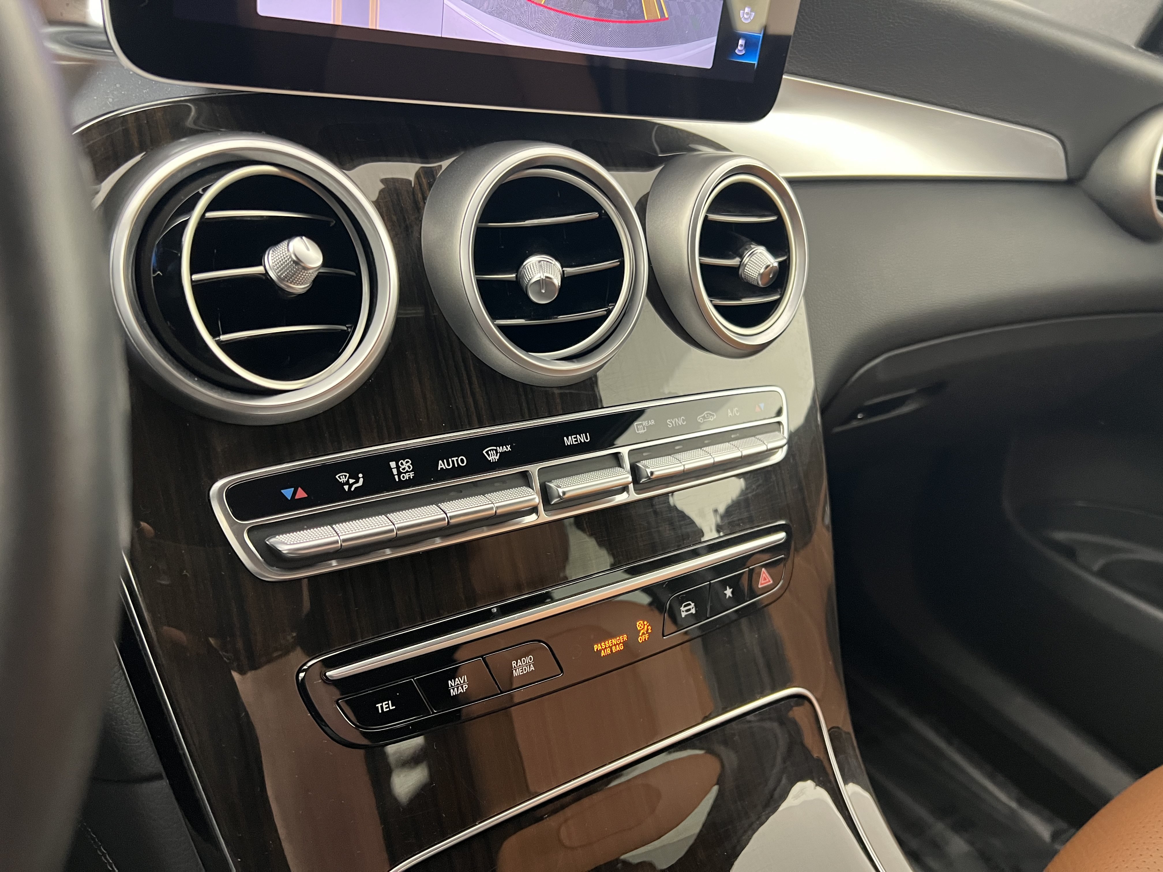 Certified 2020 Mercedes-Benz GLC 300 4MATIC Coupe image 31