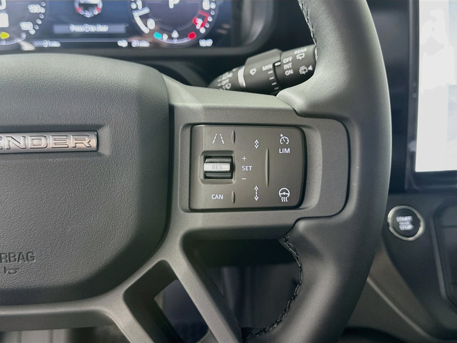 New 2026 Land Rover Defender 110 X-Dynamic SE AWD/4WD image 19