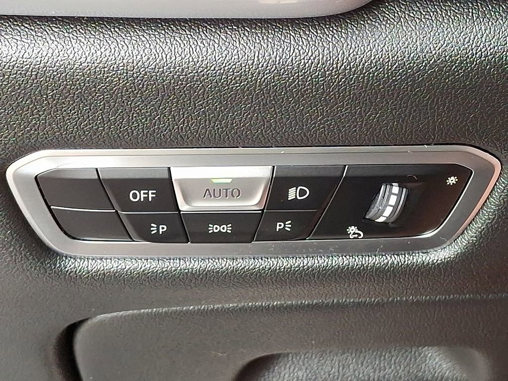 Used 2023 BMW X5 M50i w/ Climate Comfort Package image 29