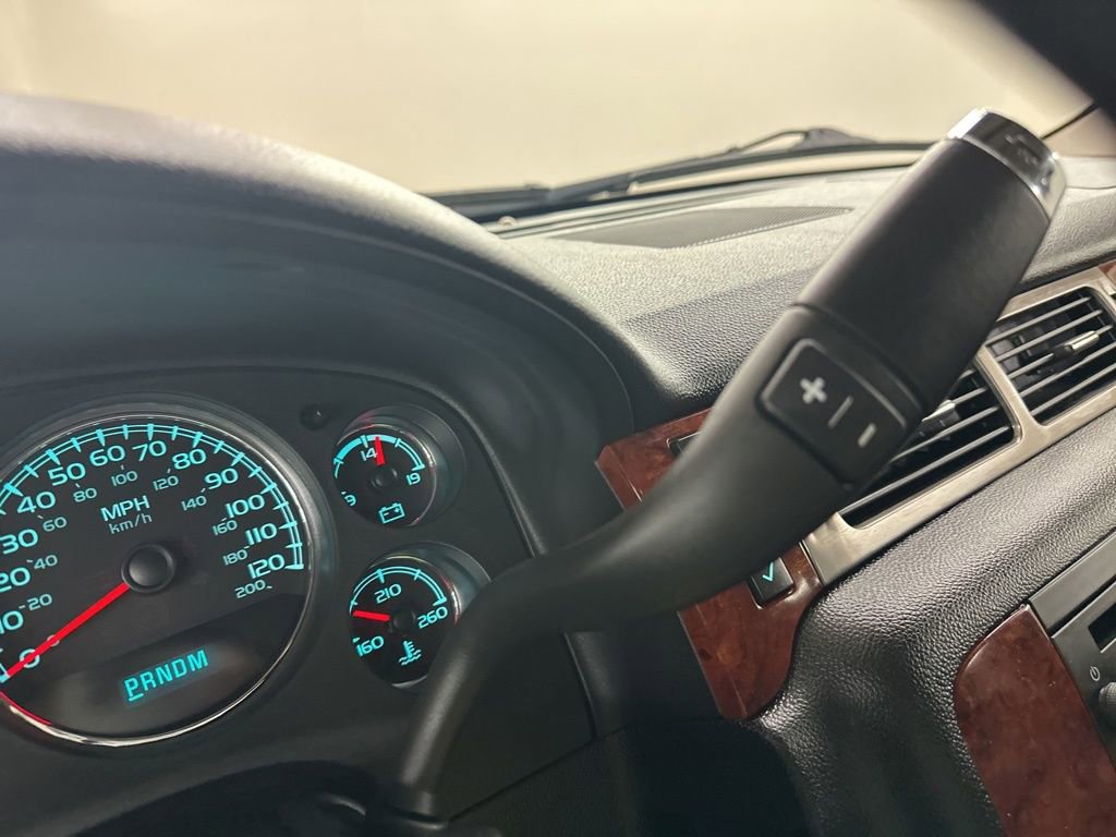 Used 2012 Chevrolet Tahoe LTZ image 39