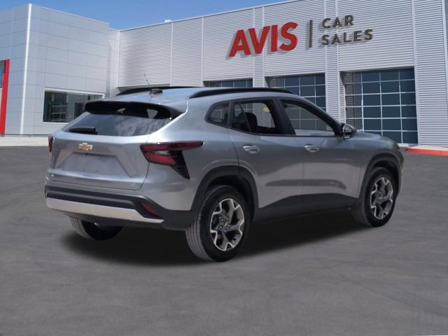 Used 2025 Chevrolet Trax LT w/ LT Convenience Package FWD image 6
