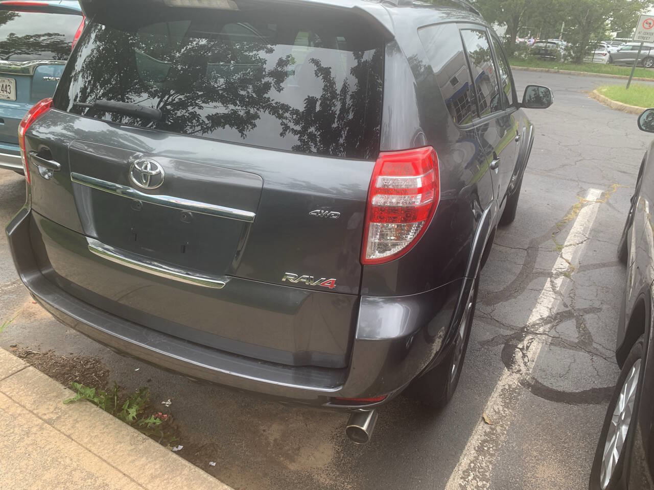Used 2011 Toyota RAV4 Sport w/ Sport Appearance Pkg AWD/4WD image 8