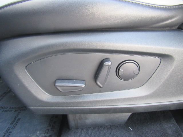 Used 2021 Ford Explorer XLT w/ Equipment Group 202A image 18