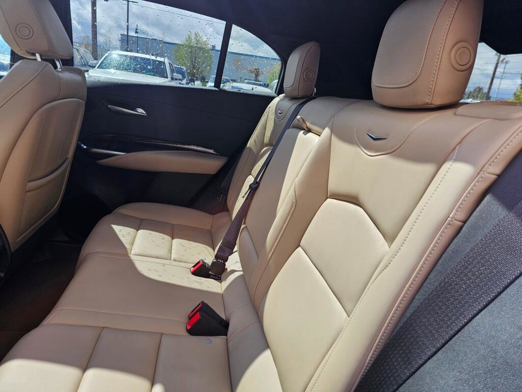 Used 2024 Cadillac XT4 Premium Luxury image 19