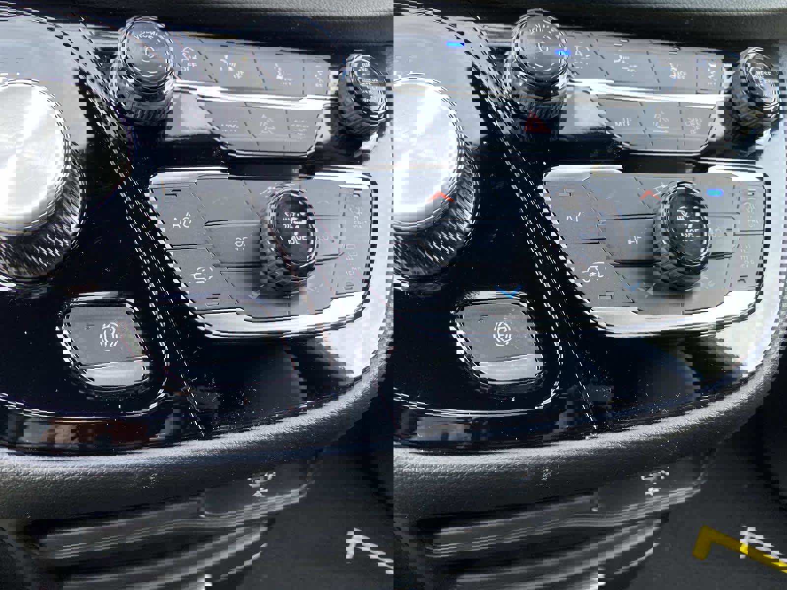 New 2026 Chrysler Voyager LX FWD image 12