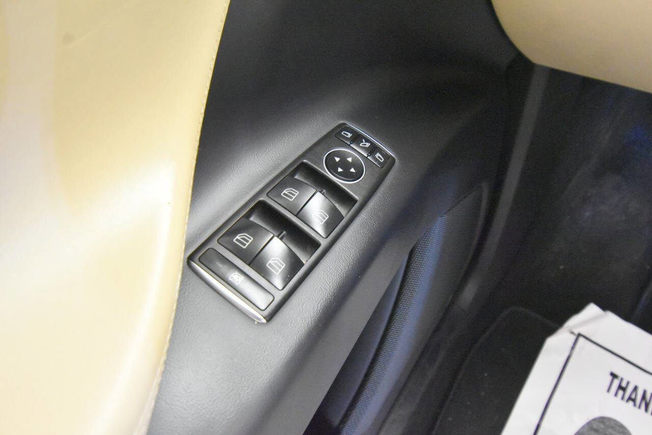 Used 2017 Tesla Model X 75D image 37