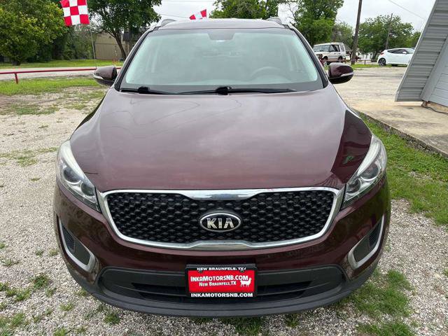 Used 2018 Kia Sorento FWD image 2