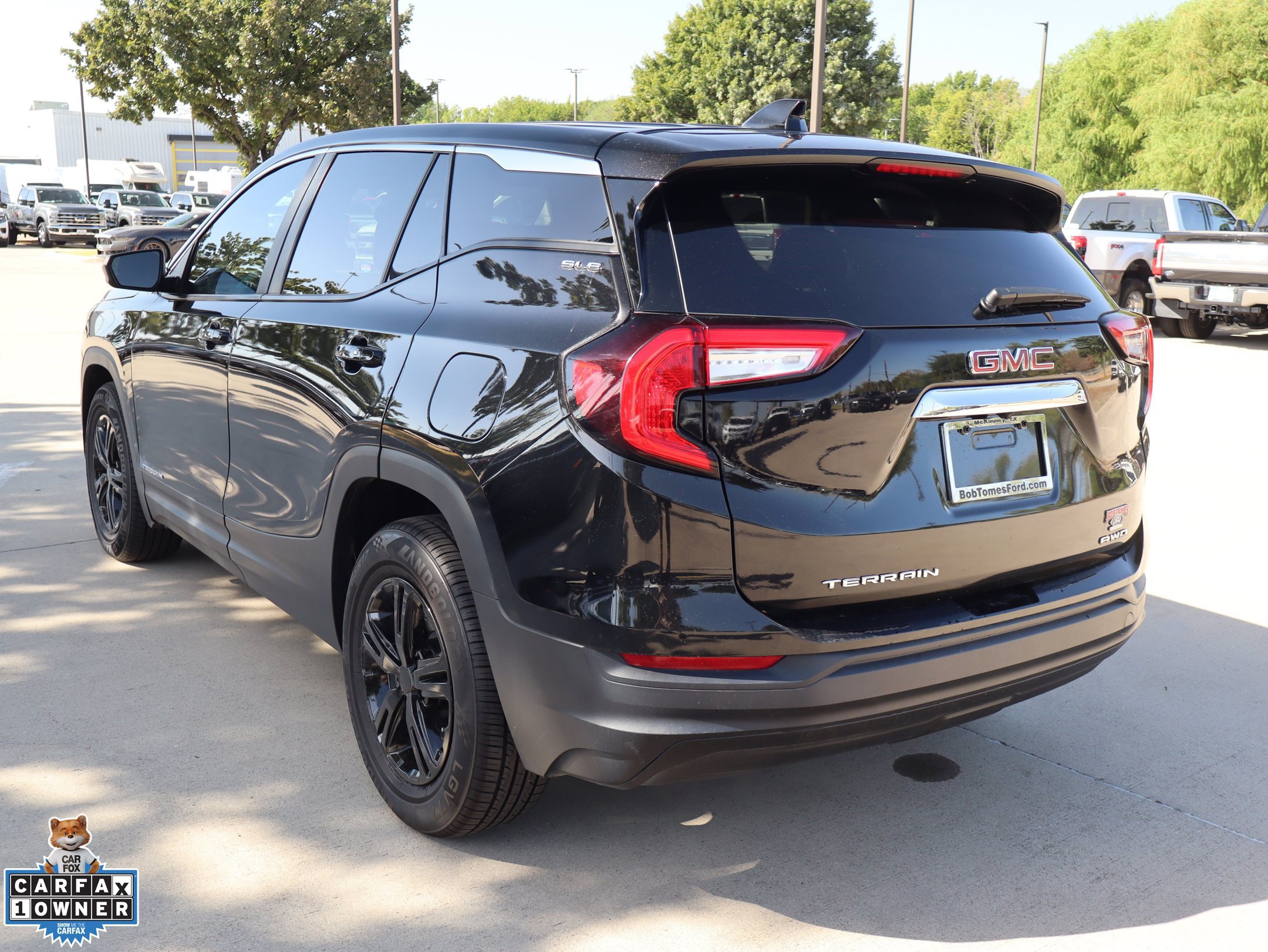 Used 2024 GMC Terrain SLE AWD/4WD image 7