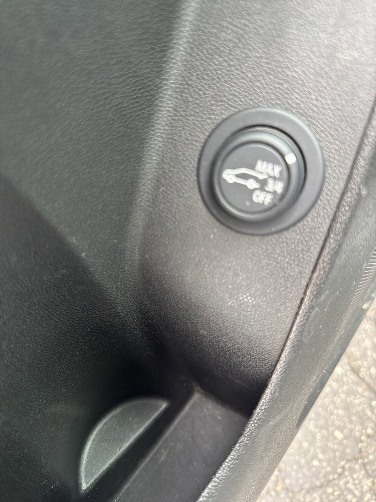 Used 2024 Chevrolet Equinox LT image 10