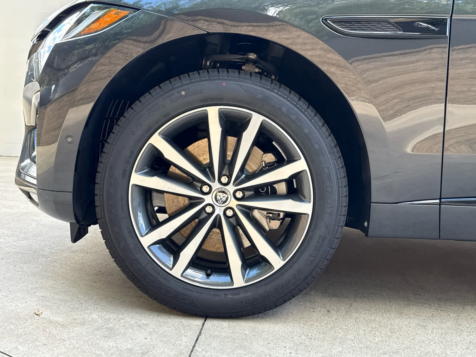 New 2026 Jaguar F-PACE R-Dynamic S image 8