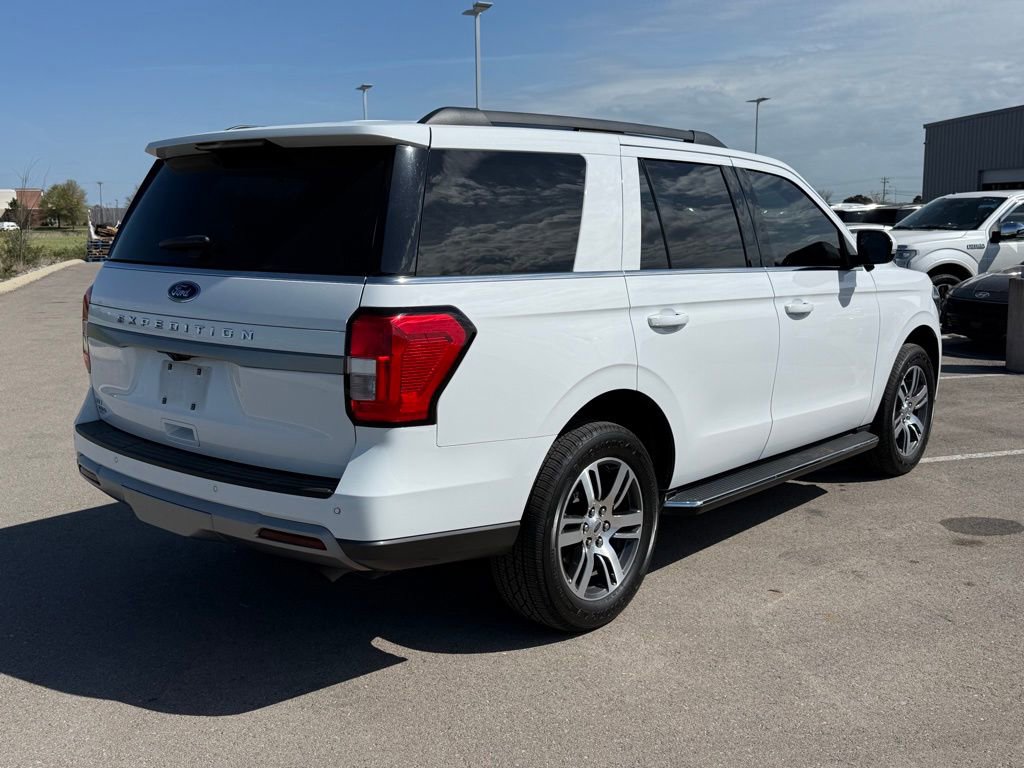 Used 2023 Ford Expedition XLT image 18
