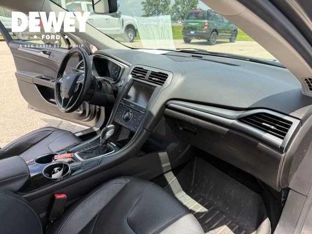 Used 2013 Ford Fusion Titanium FWD image 31