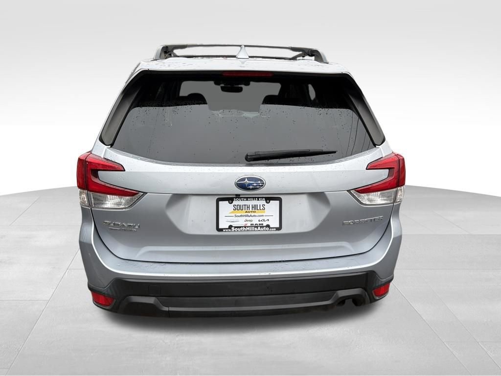 Used 2021 Subaru Forester Premium image 7