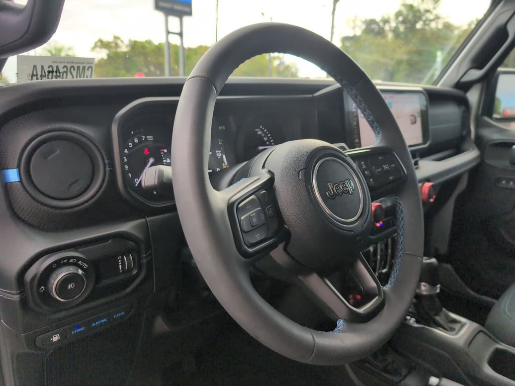 Used 2024 Jeep Wrangler Unlimited Rubicon 4xe w/ Technology Group AWD/4WD image 34