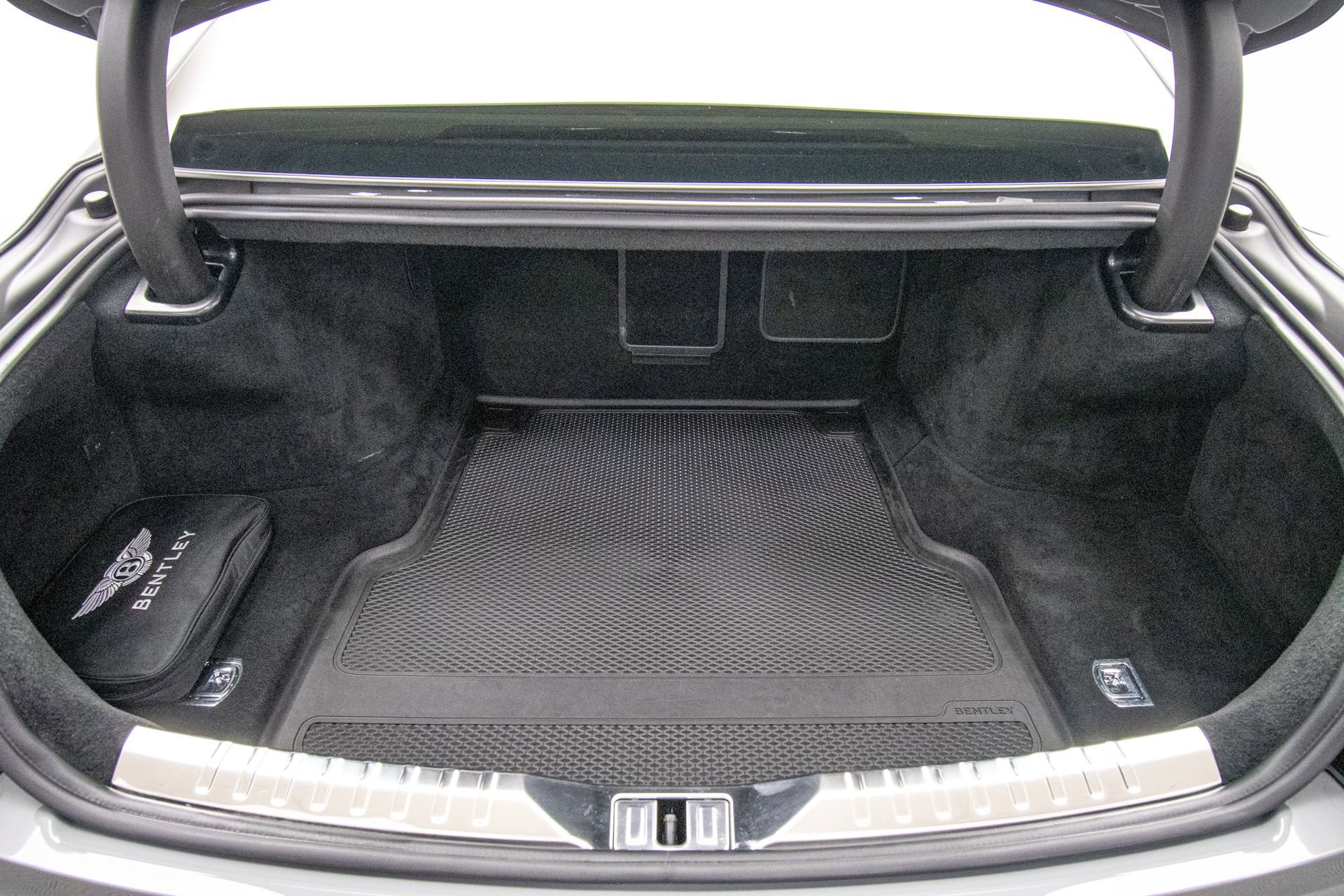 Used 2023 Bentley Flying Spur W12 image 39