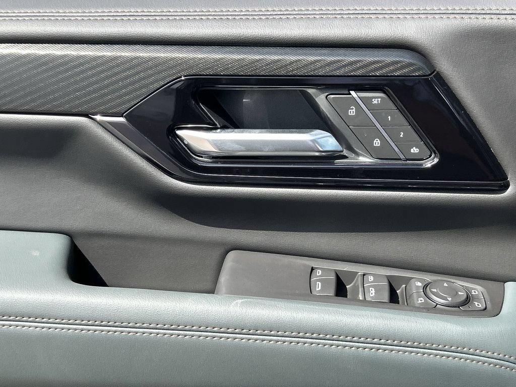 New 2026 GMC Yukon AT4 AWD/4WD image 23