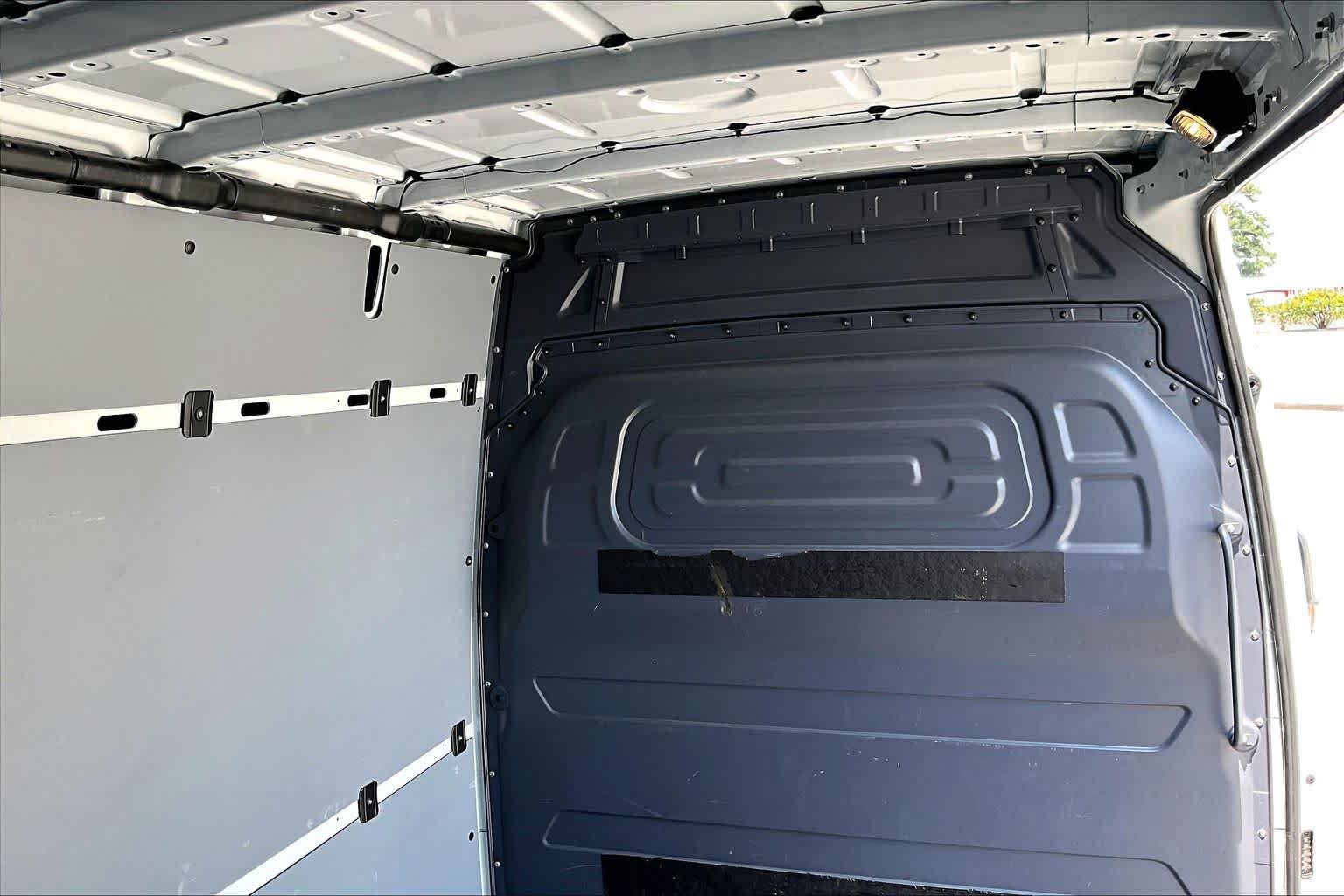 Used 2025 Mercedes-Benz Sprinter 2500 image 25
