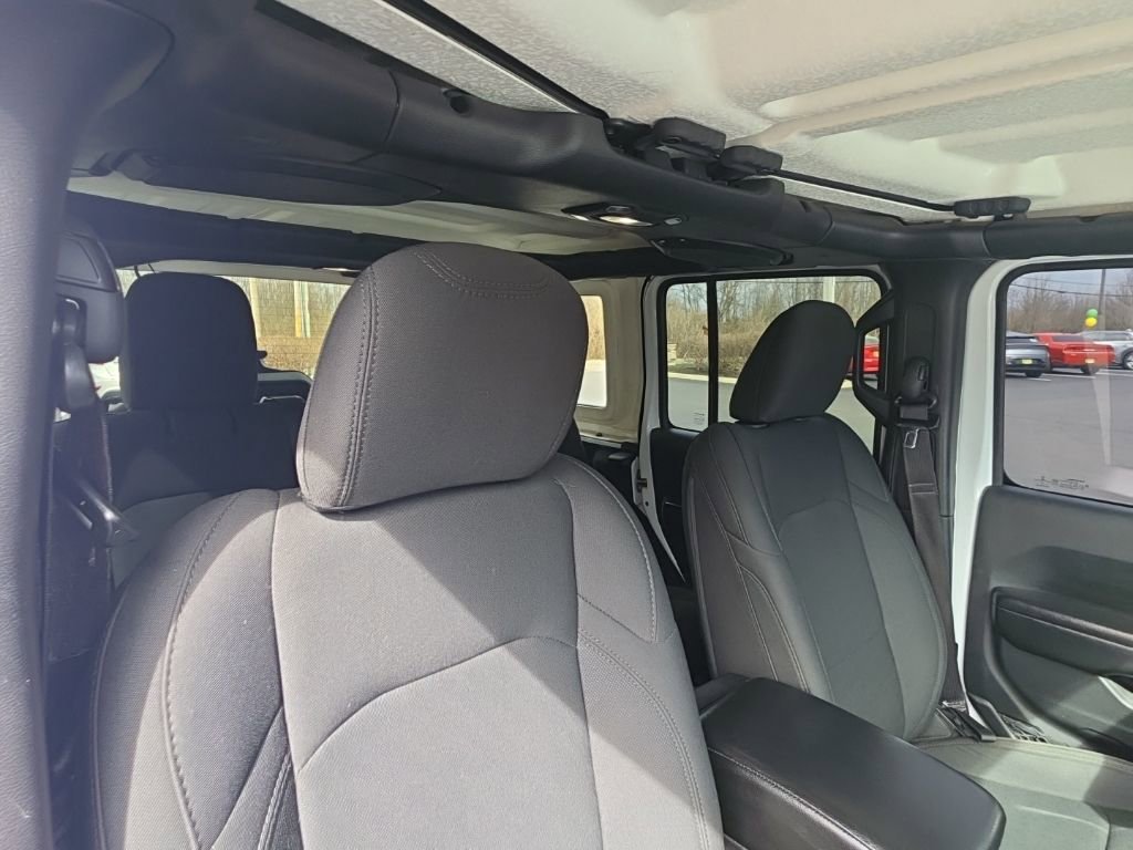 Used 2018 Jeep Wrangler Unlimited Sport S image 42