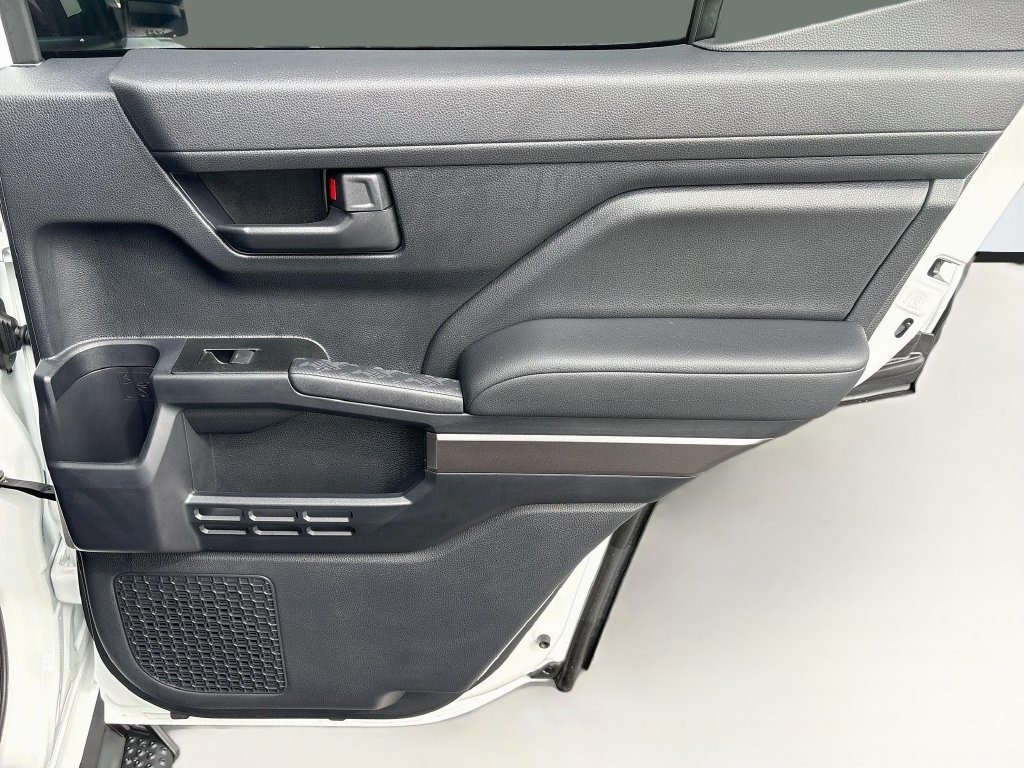 New 2026 Toyota 4Runner SR5 AWD/4WD image 26