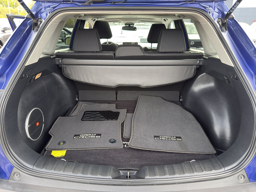 Used 2022 Toyota Corolla Cross LE image 37
