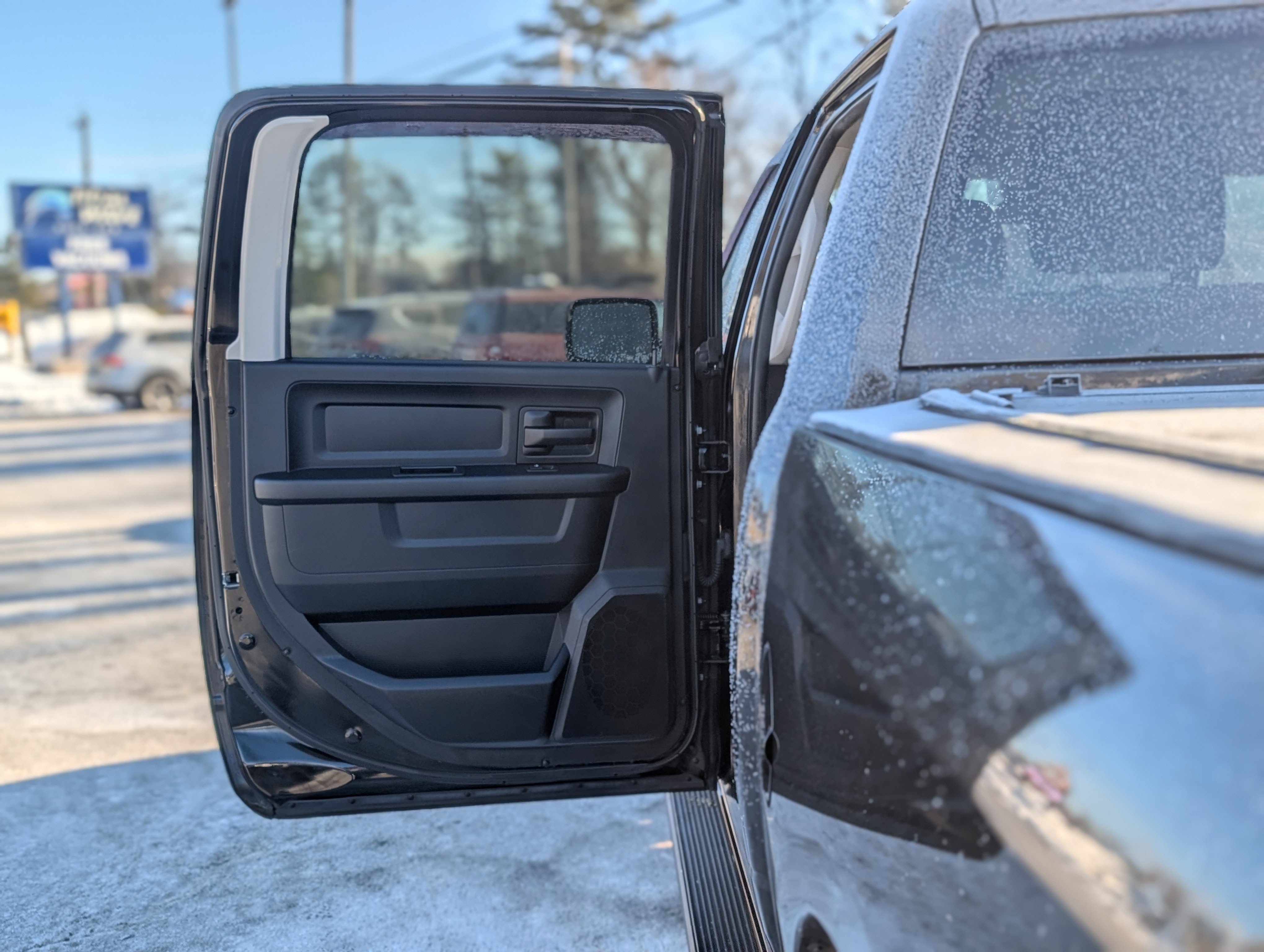 Used 2017 RAM 1500 Express w/ Black Ram 1500 Express Group image 30