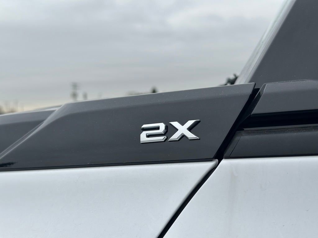 New 2026 GMC Hummer EV SUV w/ LPO, Sport Package AWD/4WD image 32