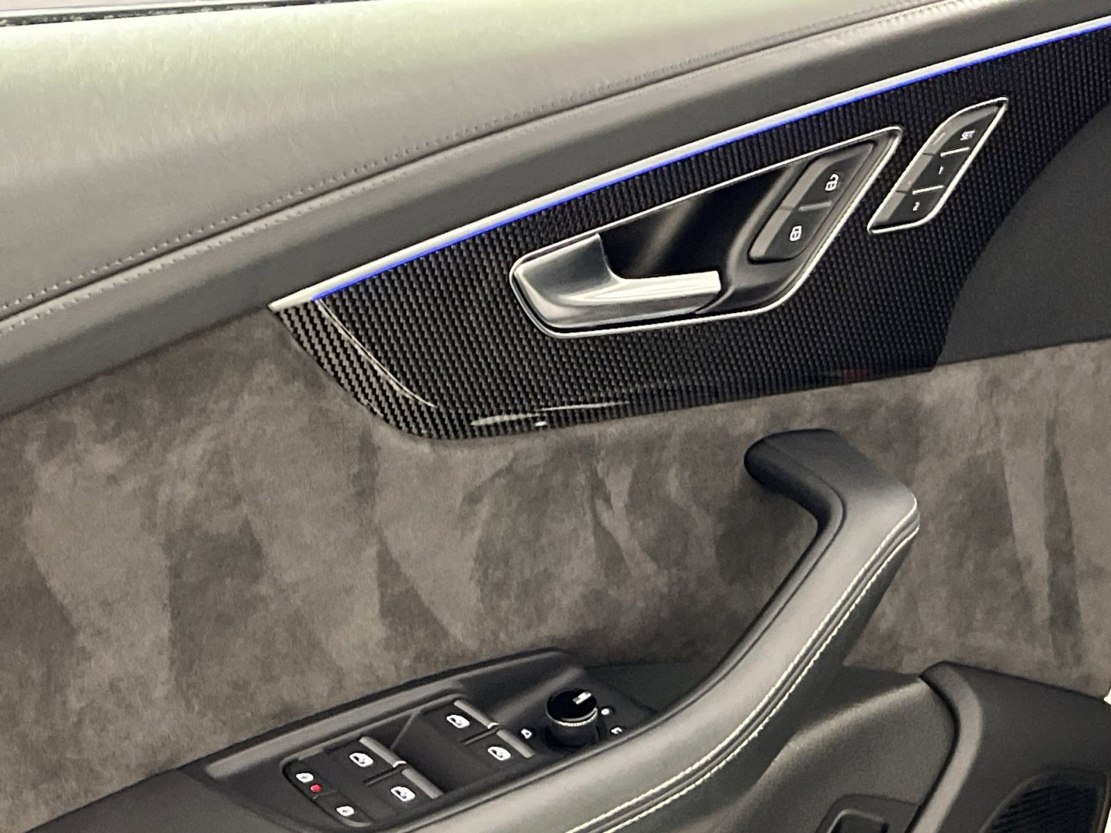 Used 2022 Audi SQ8 Prestige image 15