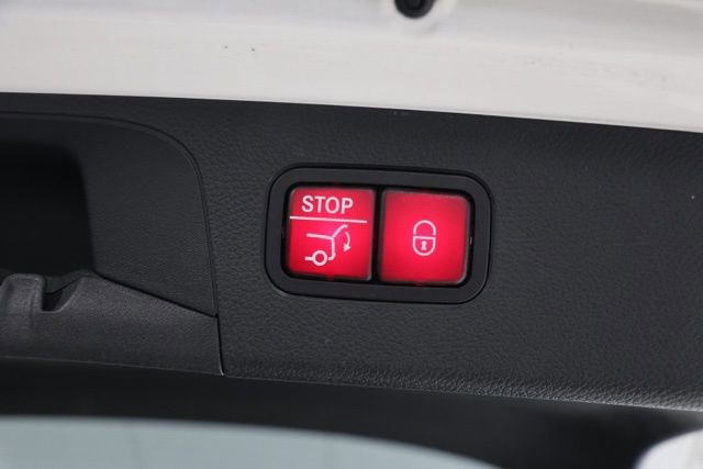 Used 2020 Mercedes-Benz GLC 300 4MATIC image 36