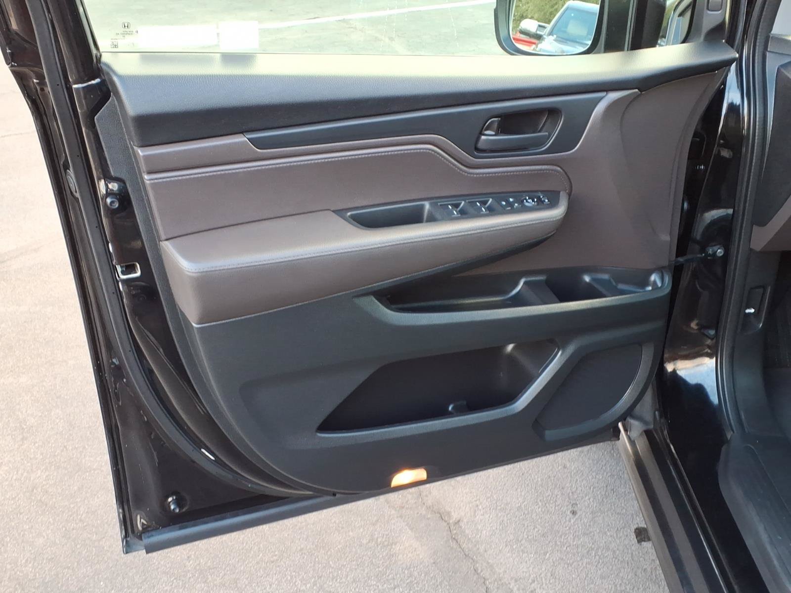 Used 2018 Honda Odyssey EX image 13