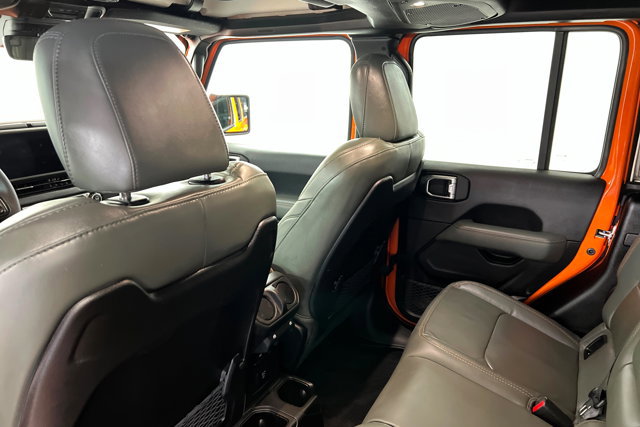 Used 2025 Jeep Gladiator Mojave image 19