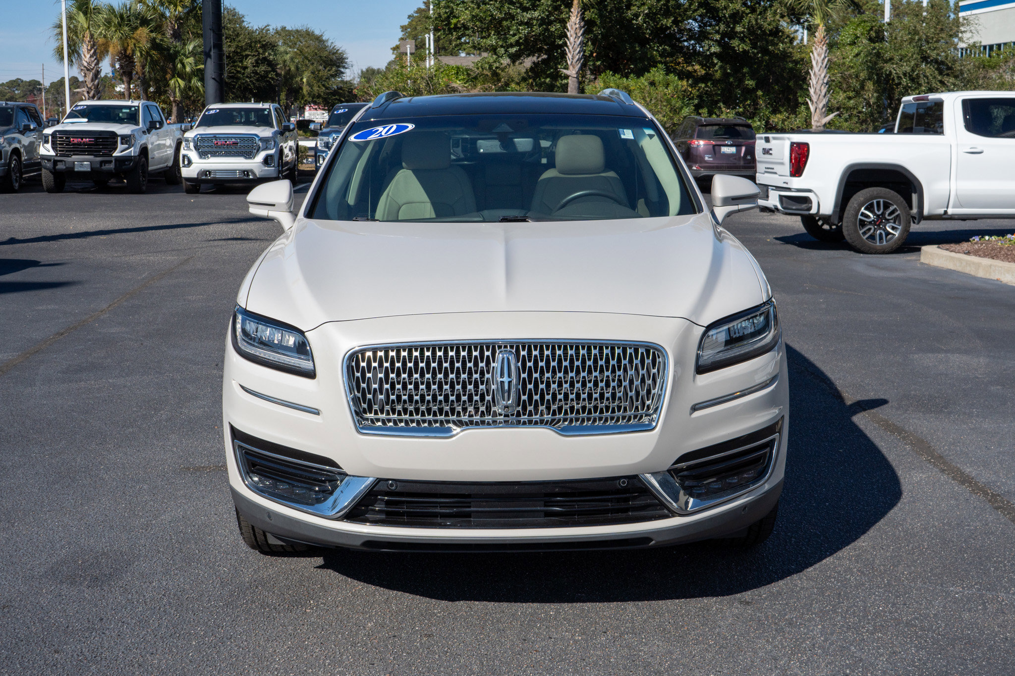 Used 2020 Lincoln Nautilus Reserve w/ Equipment Group 201A image 8
