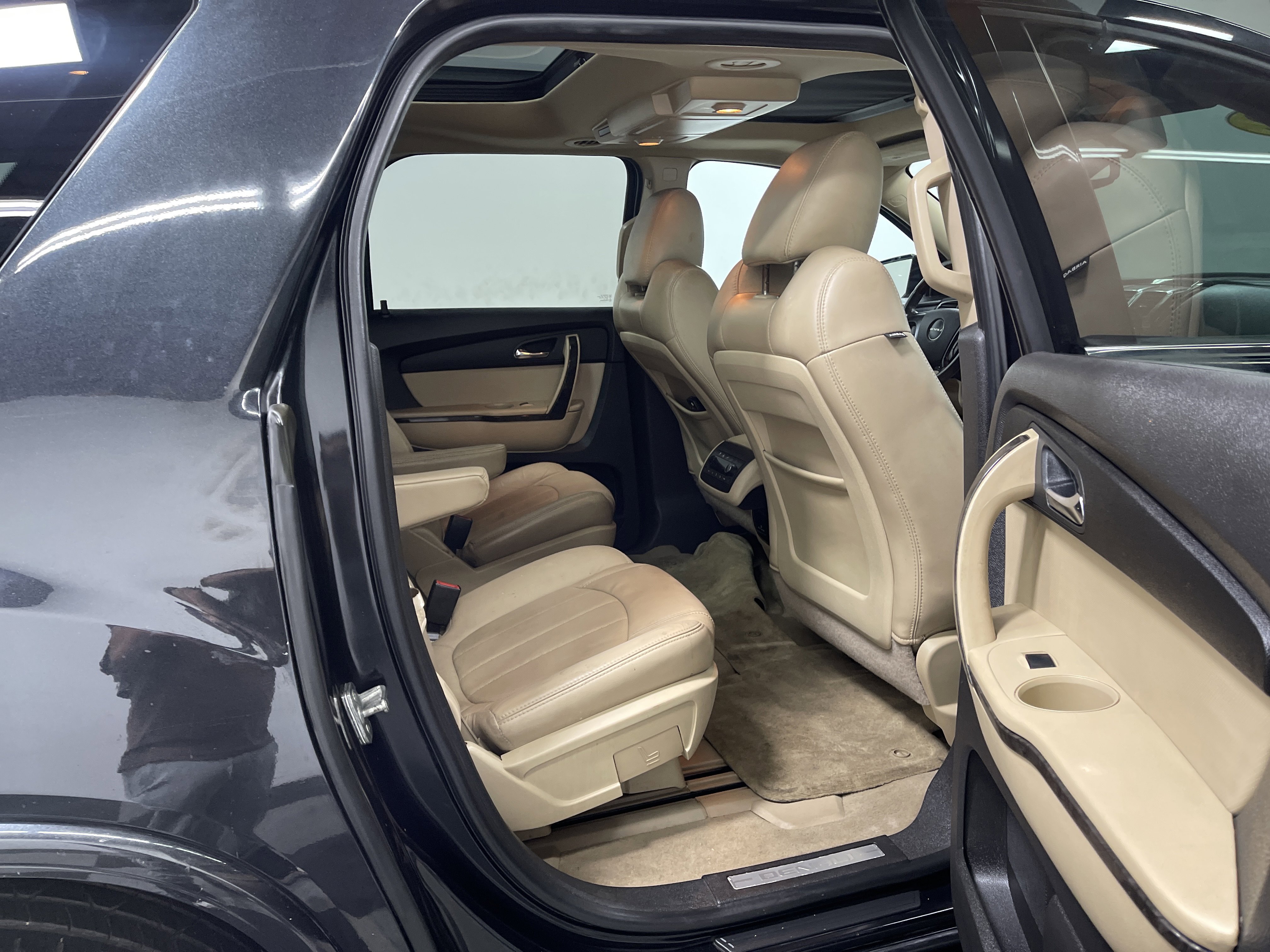 Used 2012 GMC Acadia Denali image 21